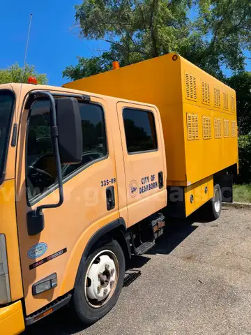 2009 GMC W55042 Tree &#x26; Mulch Hauler