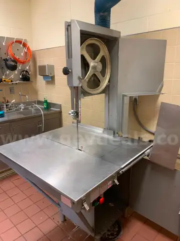 Biro/44SS Power band saw/meat saw with 135&#x22; Blade, Water jet system, Stationary Table