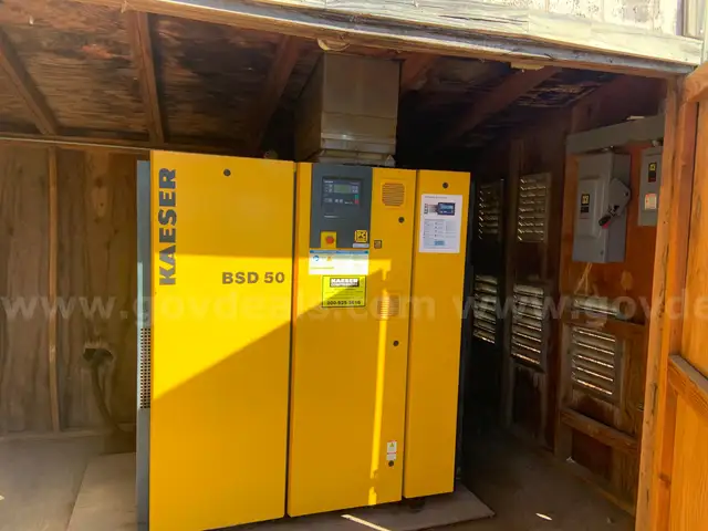 Kaeser BSD 50 Rotary Screw Air Compressor &#x26; 400 Gallon Vertical Air Tank
