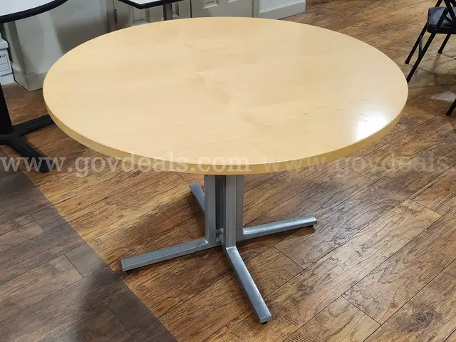 4 tables with 8 CHAIRS