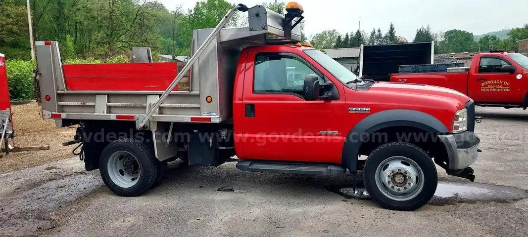 2006 Ford F-550 4X4, 6.0L V8 OHV 32V TURBO DIESEL