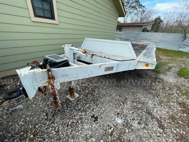 1984 Shopmade 3-axle Flatbed Trailer