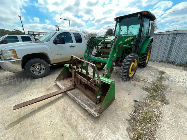 2006 John Deere 5325 Tractor