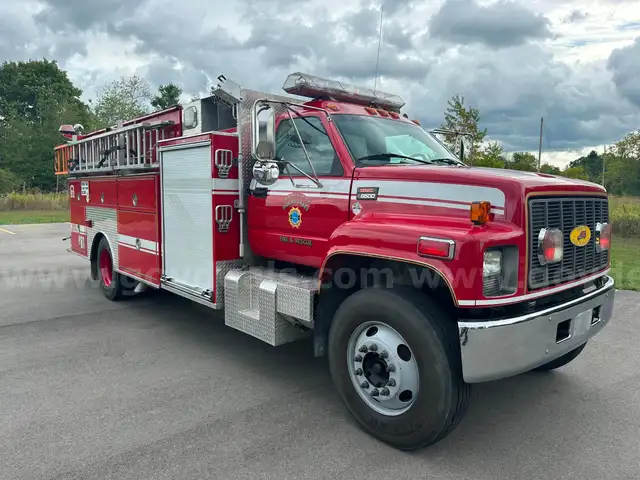 2002 GMC C7H042 Fire Pumper