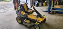Tank SZ 60 Cub Cadet Commercial Ride-On Mower
