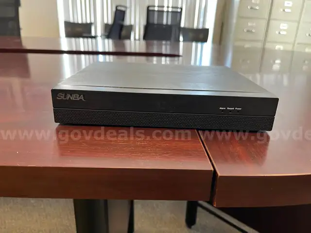 SUNBA Tech NVR-F8009SE Adapter Power: 12V/2A