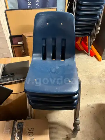 18 elementary chairs
