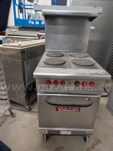 Display Tables, Griddle, Vulcan Oven, Vulcan Oven