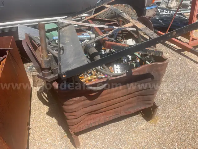 1 lot of scrap metal (bins that metal is in are not included)