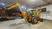 1986 Ford 555 B Backhoe + Attachments