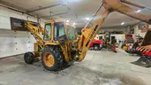1986 Ford 555 B Backhoe + Attachments