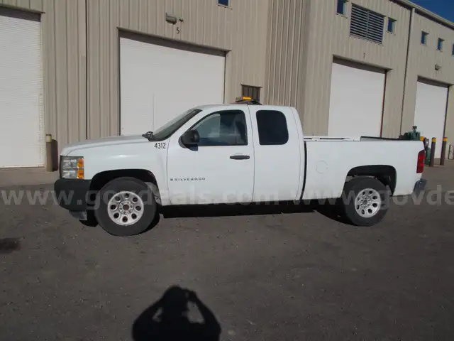 2007 Chevrolet Silverado Classic 1500 Work Truck Ext. Cab 2WD
