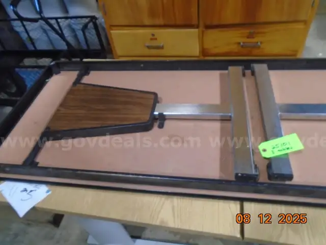 LOT of 3 Tables