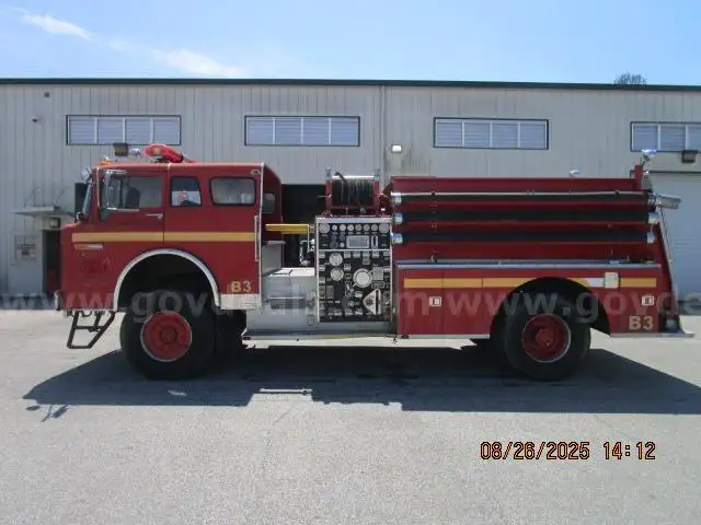 1982 FORD 800 CAB OVER FIRETRUCK