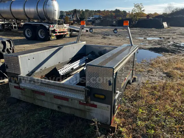 8&#x27; Fiber Glass Utility Body