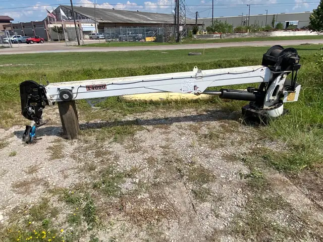 Iowa Mold Tooling 14,000 LBS Crane