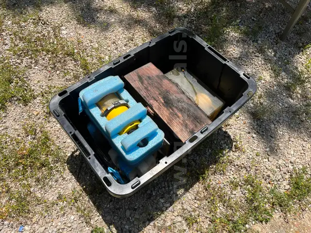 One lot of misc conservation equipment