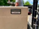 Stand up refrigeration/freezer unit