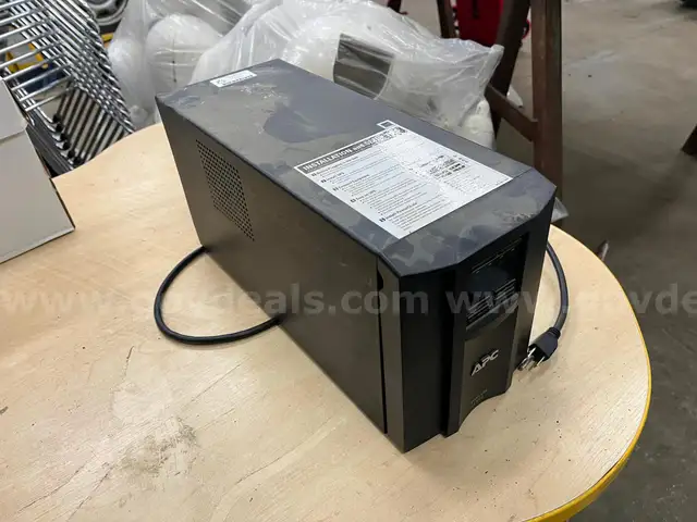 APC Smart UPS 1500 Power Supply