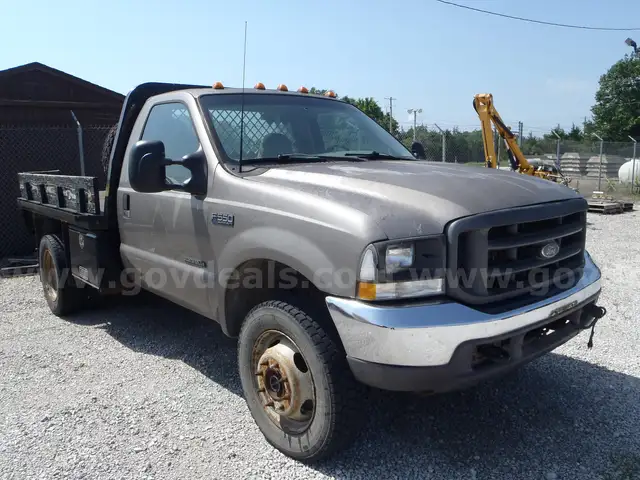 2002 Ford F550, Power Stroke, 7.3L V8 Diesel 4x4,  1.5 ton