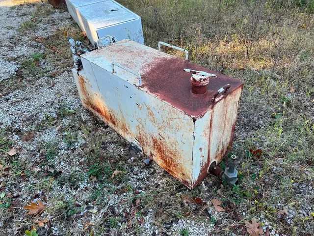 Water Tank with Pump for Truck Bed