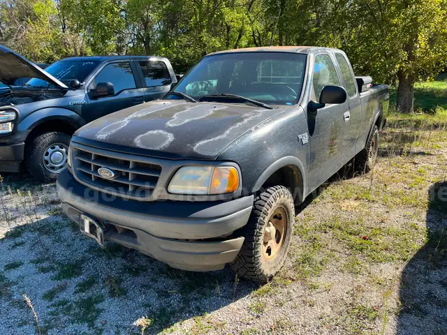 2003 Ford F-150 XL SuperCab 4WD
