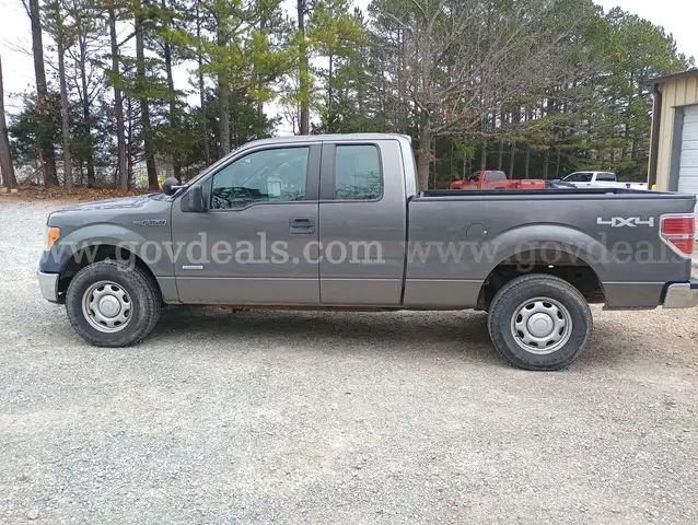 2013 Ford F-150 XL SuperCab 6.5-ft. Bed 4WD