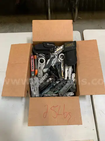 Box of Folding Knives