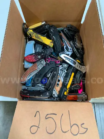 Box of Folding Knives