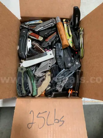 Box of Folding Knives