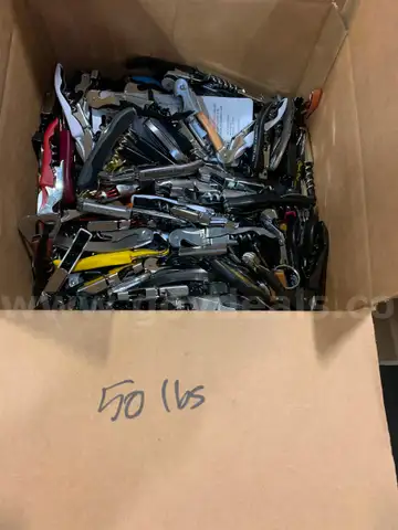 Box of Wine Bottle Openers/Corkscrews