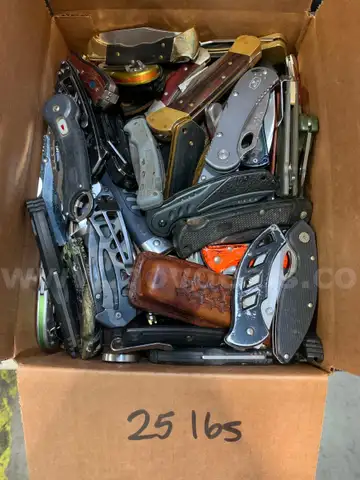 Box of Folding Knives