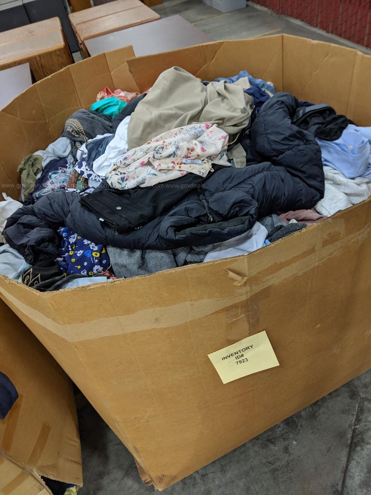 Box of Miscellaneous Jackets/Clothes | GovDeals