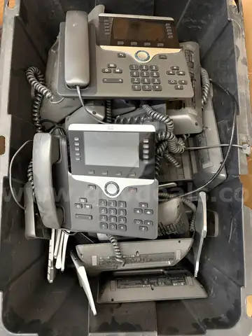 Lot of Cisco Desk Phones