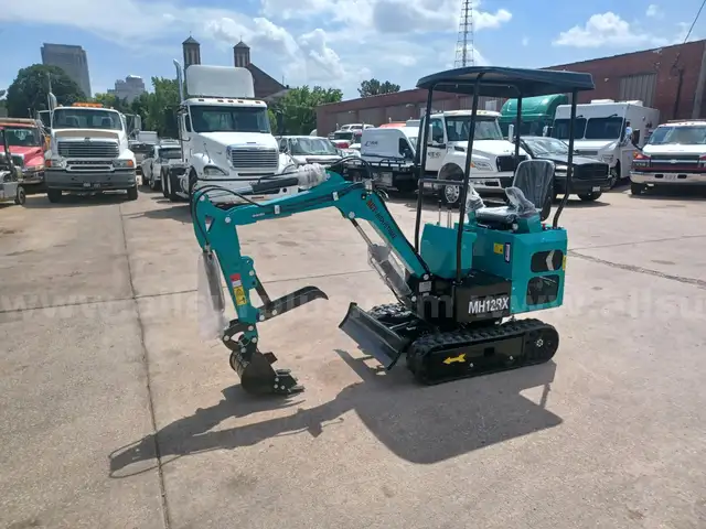 AGT 2025 MH12RX Mini Excavator---New Unused