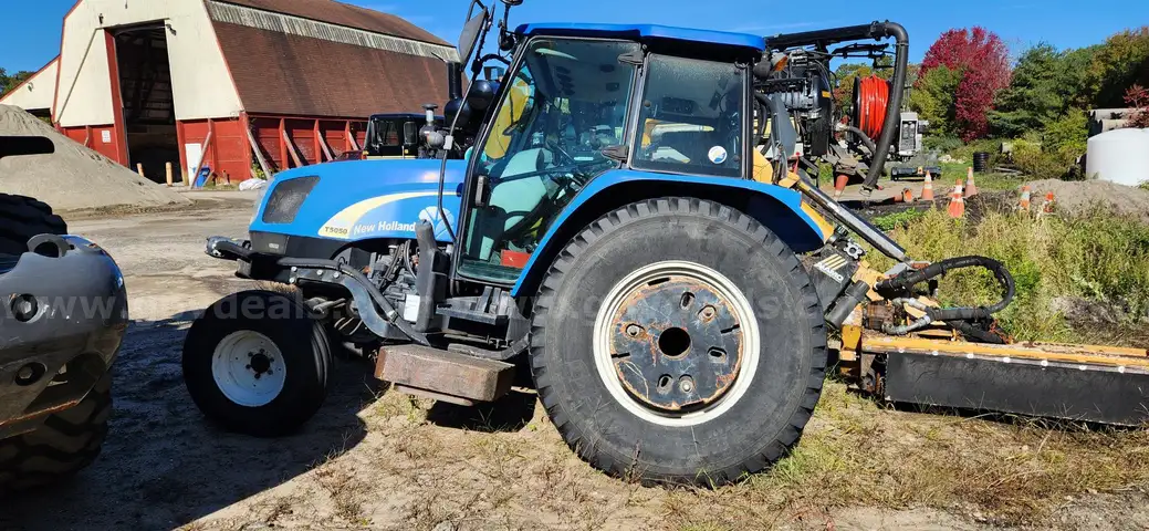 2010 NEW HOLLAND T5050 TRACTOR