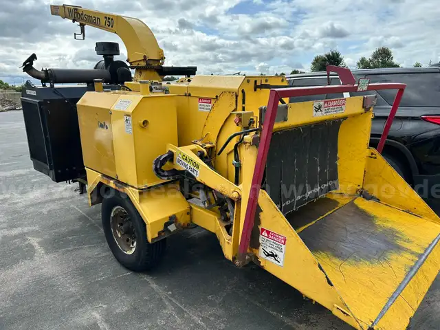 2011 Woodsman 750 wood chipper-John Deere Diesel