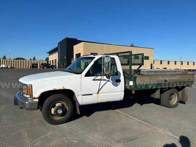2000 Chevrolet C/K 3500 with flatbed