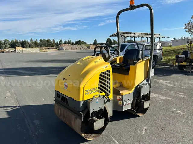 2015 WACKER RD12A ASPHALT ROLLER