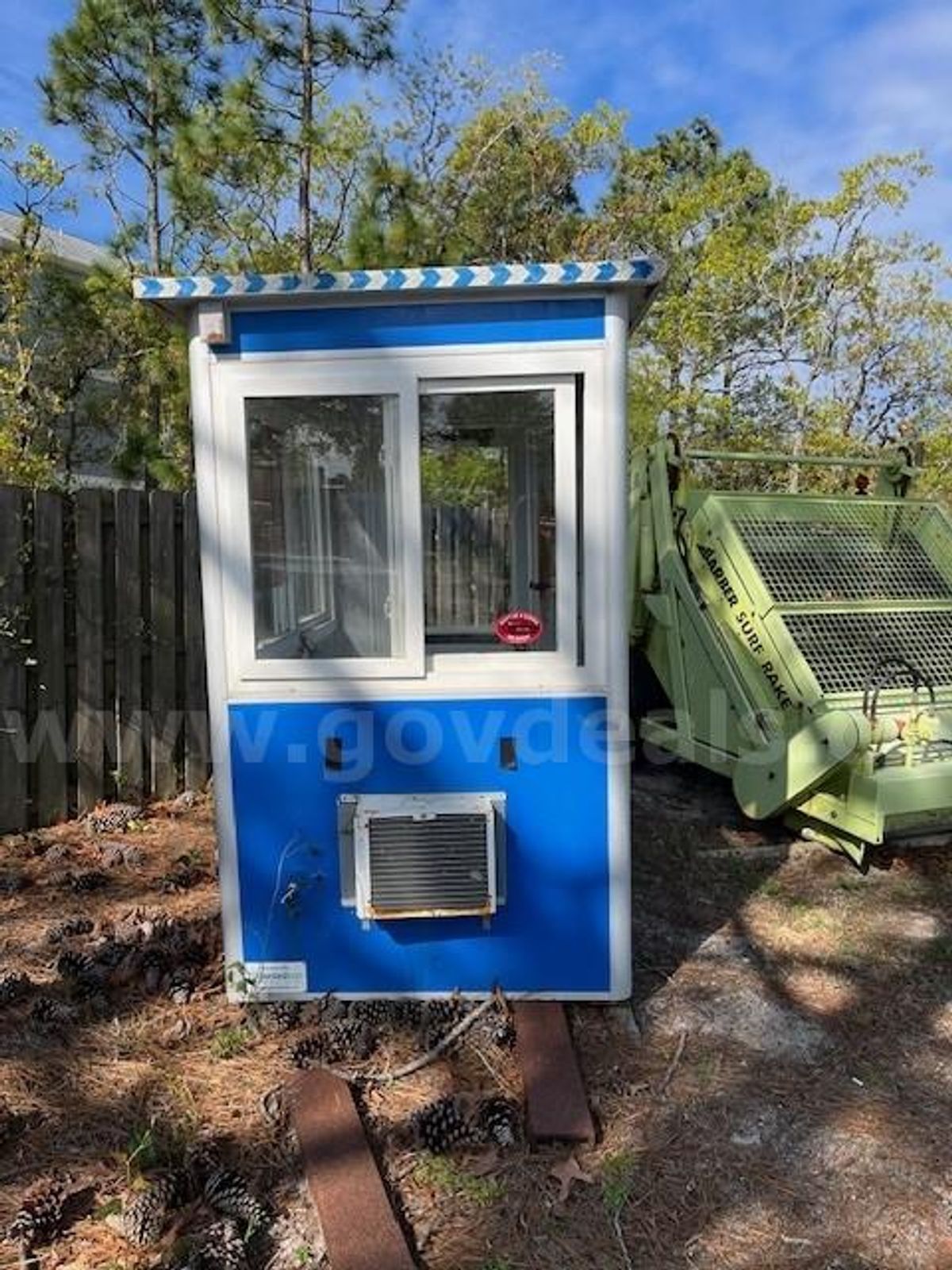 Portable Structure Ticket Booth, Guard Shack | GovDeals