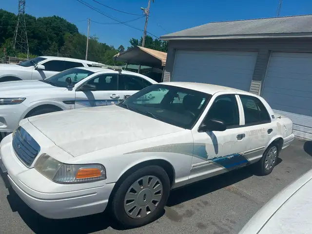 TAG #13591 2011 FORD CROWN VICTORIA #113