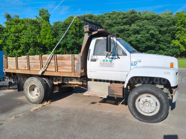PWS-003331 1990 CHEVROLET 2 TON TRUCK #632