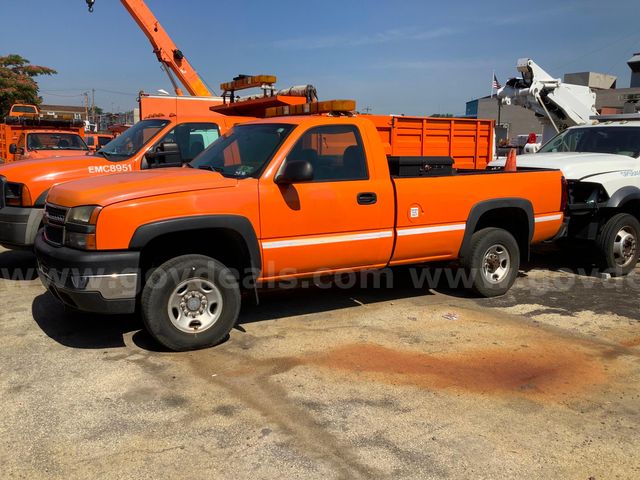 2005 Chevy 2500hd Duramax 4x4 Pickup Truck. 