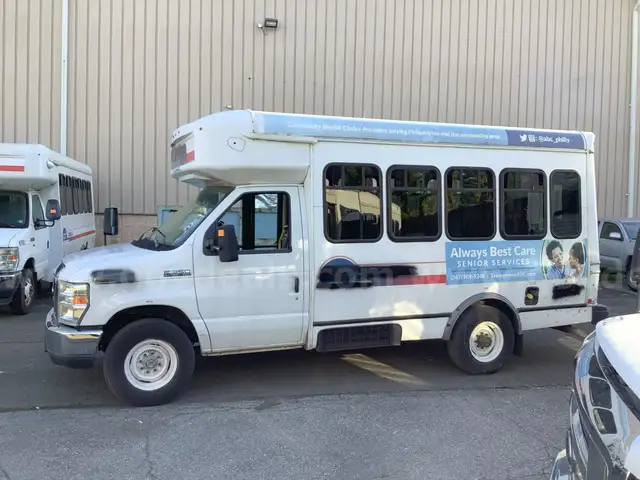 2016 Ford E350 12 Passenger Paratransit Van