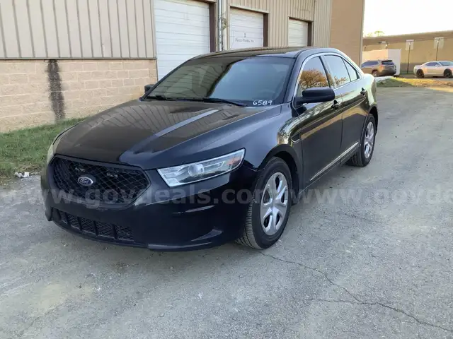 2015 UNMARKED POLICE TAURUS INTERCEPTOR AWD SEDAN