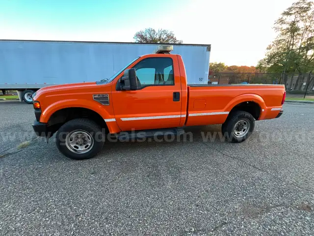 2010 Ford F250XL Super duty 4wheel drive pickup truck.