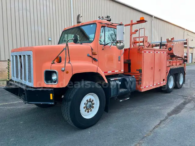 1996 INTERNATIONAL 2674-6X4 CABLE/REEL TRUCK. ALTEC LP108 CABLE REEL