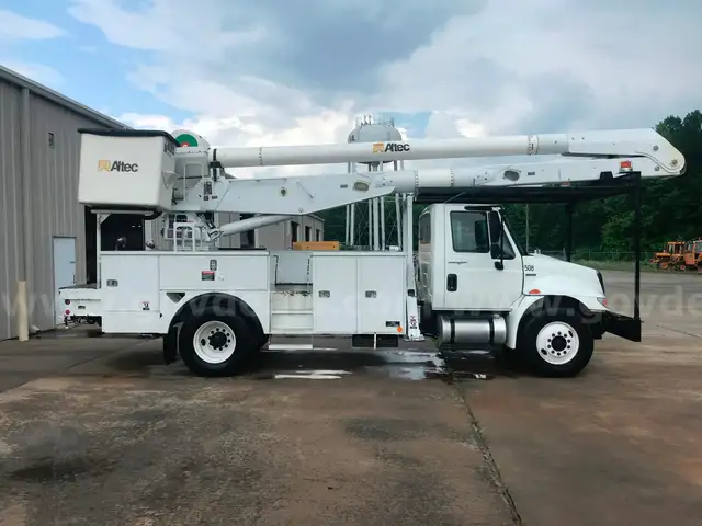 2011 International Durastar 4300 Bucket Truck