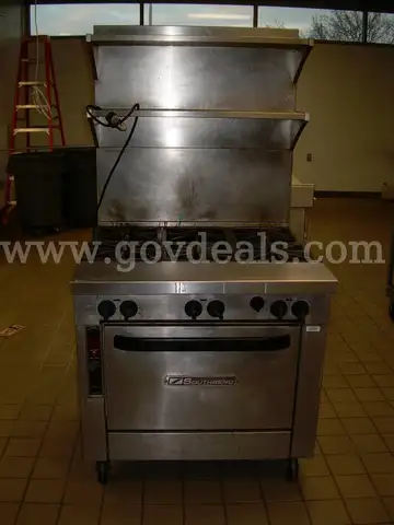 Southbend 6 burner stove