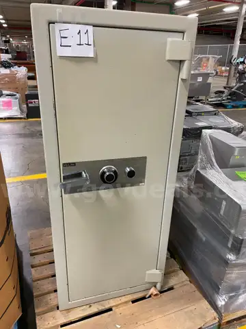 Meilink Upright Safe | AllSurplus